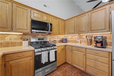 Tired of looking at the same cookie cutter homes? This 3 bedroom - photo 12