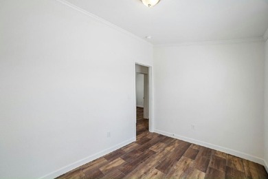 Get ready to be mesmerized by this spacious and open 1292 sq ft - photo 12