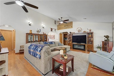 Tired of looking at the same cookie cutter homes? This 3 bedroom - photo 14