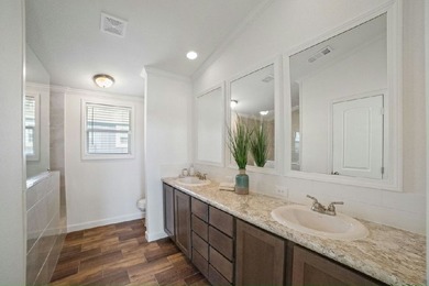 Get ready to be mesmerized by this spacious and open 1292 sq ft - photo 18