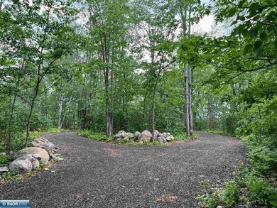 Private 6+ Acre Retreat at Giants Ridge, tucked into the woods - photo 8
