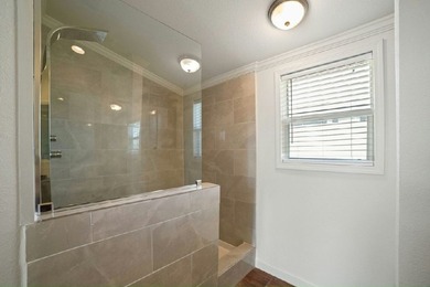 Get ready to be mesmerized by this spacious and open 1292 sq ft - photo 19