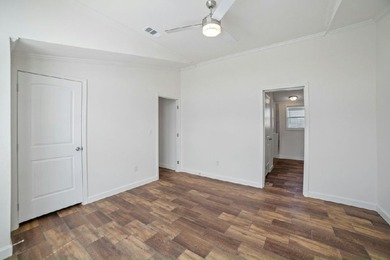Get ready to be mesmerized by this spacious and open 1292 sq ft - photo 22