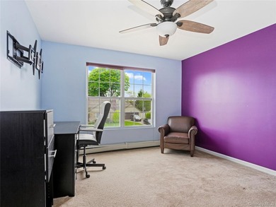 Welcome to the perfect blend of luxury and comfort located in - photo 27