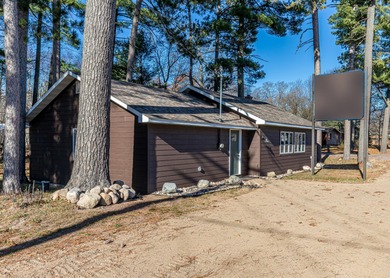 Completely renovated and charming property on wooded 0.75 Acre - photo 13