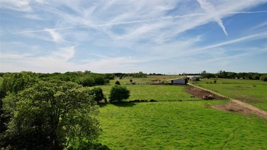 Discover your own piece of Texas paradise with this exceptional - photo 5
