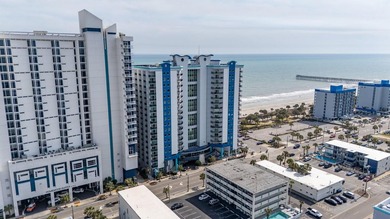 Wake up to stunning ocean views from one of your two private - photo 33