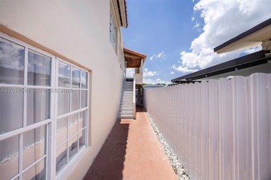 Excellent investment opportunity in a prime, centrally located - photo 3