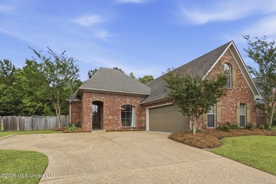 Welcome to this immaculate 3-bedroom, 3-bathroom home in - photo 1
