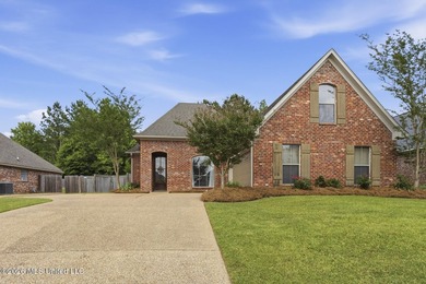 Welcome to this immaculate 3-bedroom, 3-bathroom home in - photo 2