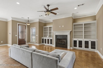 Welcome to this immaculate 3-bedroom, 3-bathroom home in - photo 4