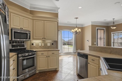 Welcome to this immaculate 3-bedroom, 3-bathroom home in - photo 10