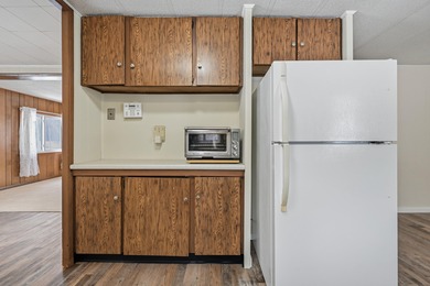 Serene Living & 4.5 Private Acres Minutes from the Belgrade