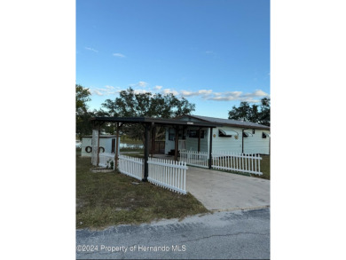 Lake Home For Sale in Weeki Wachee, Florida