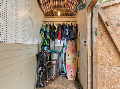 Exceptional, move-in ready waterfront ranch nestled on a - photo 19