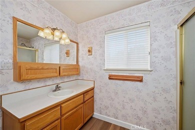 Meticulously maintained and beautifully landscaped, this - photo 23