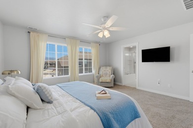 2 STORY UPGRADED IVORY BUILT GEM- Dreamy Great room/kitchen - photo 27