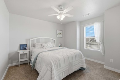 2 STORY UPGRADED IVORY BUILT GEM- Dreamy Great room/kitchen - photo 34