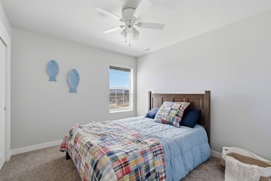 2 STORY UPGRADED IVORY BUILT GEM- Dreamy Great room/kitchen - photo 37