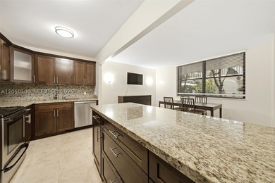 Large corner 3BR/2BA in a gated, secluded Aventura community - photo 4