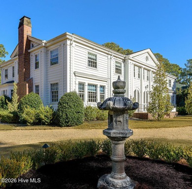 Thistle Dhu is a celebrated Pinehurst landmark where American - photo 6