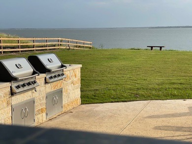A restricted community designed for estate-sized custom homes - photo 6