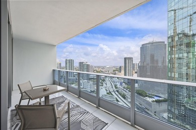 Welcome to Residence 3909 at the prestigious Epic Residences - photo 1