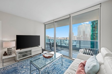 Welcome to Residence 3909 at the prestigious Epic Residences - photo 5