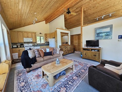 This home has a lot to offer! The main house is a comfortable - photo 14