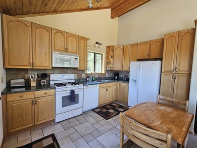 This home has a lot to offer! The main house is a comfortable - photo 15