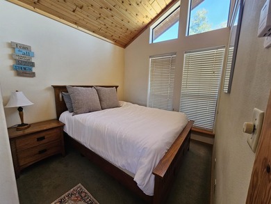 This home has a lot to offer! The main house is a comfortable - photo 18
