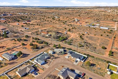 Country living In the heart of Snowflake AZ! Comfortable family - photo 31