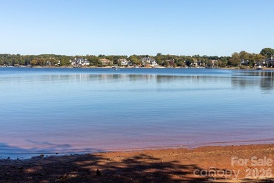 Lake Norman Lot Sale Pending in Cornelius North Carolina