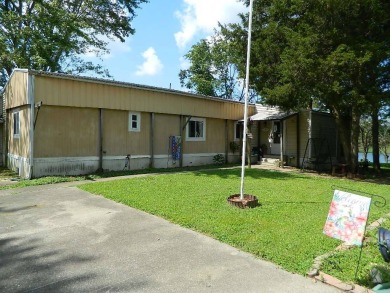 Lake Home For Sale in Fairfield, Illinois