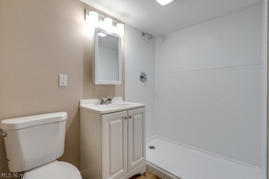 Move-in ready with extensive updates! New windows, flooring - photo 25