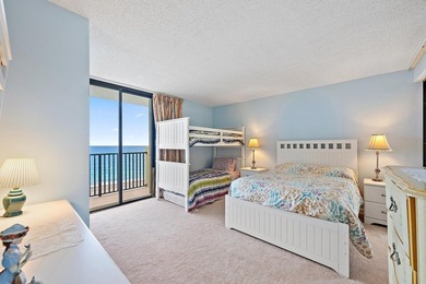 With The Most Amazing Water Views & Amenities of a Luxury - photo 30