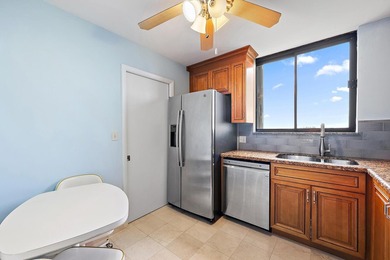 With The Most Amazing Water Views & Amenities of a Luxury - photo 35