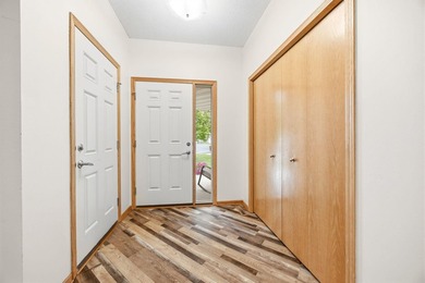 Enjoy easy, maintenance-free living in this beautiful 3 bed, 3 - photo 5