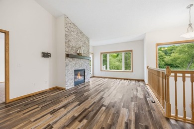 Enjoy easy, maintenance-free living in this beautiful 3 bed, 3 - photo 8
