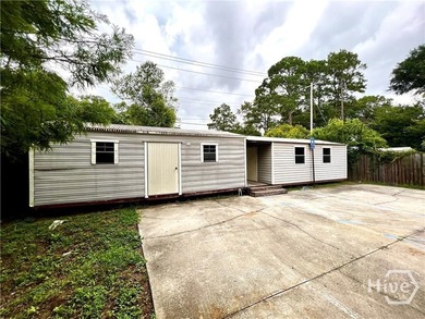 Great office space as well as storage located in the rear of the - photo 3