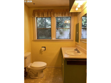Rare opportunity to own a charming vintage lakefront home on - photo 11