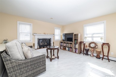 Long Beach Spacious COLONIAL you enter through two story foyer - photo 14