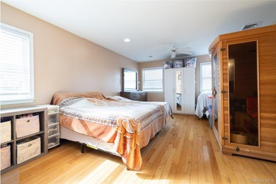 Long Beach Spacious COLONIAL you enter through two story foyer - photo 19
