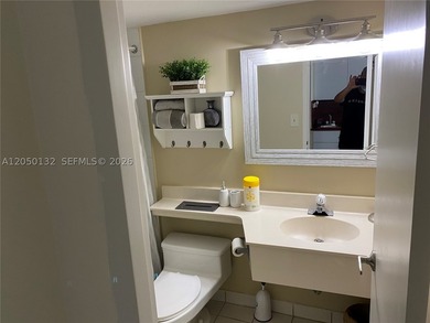 LOCATION! LOCATION! PARTIAL CITY/OCEAN VIEW, OCEAN FRONT CONDO - photo 4