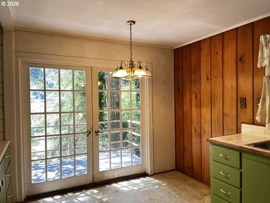 Rare opportunity to own a charming vintage lakefront home on - photo 29