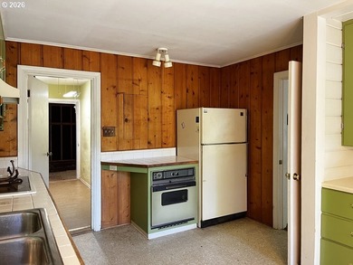 Rare opportunity to own a charming vintage lakefront home on - photo 31