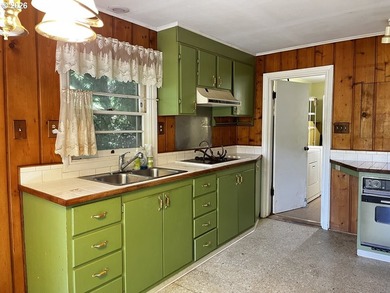 Rare opportunity to own a charming vintage lakefront home on - photo 32