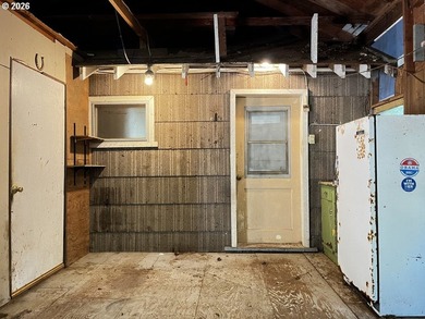 Rare opportunity to own a charming vintage lakefront home on - photo 38