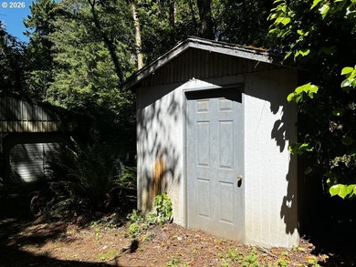 Rare opportunity to own a charming vintage lakefront home on - photo 40