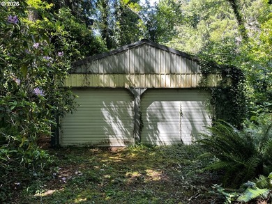 Rare opportunity to own a charming vintage lakefront home on - photo 42